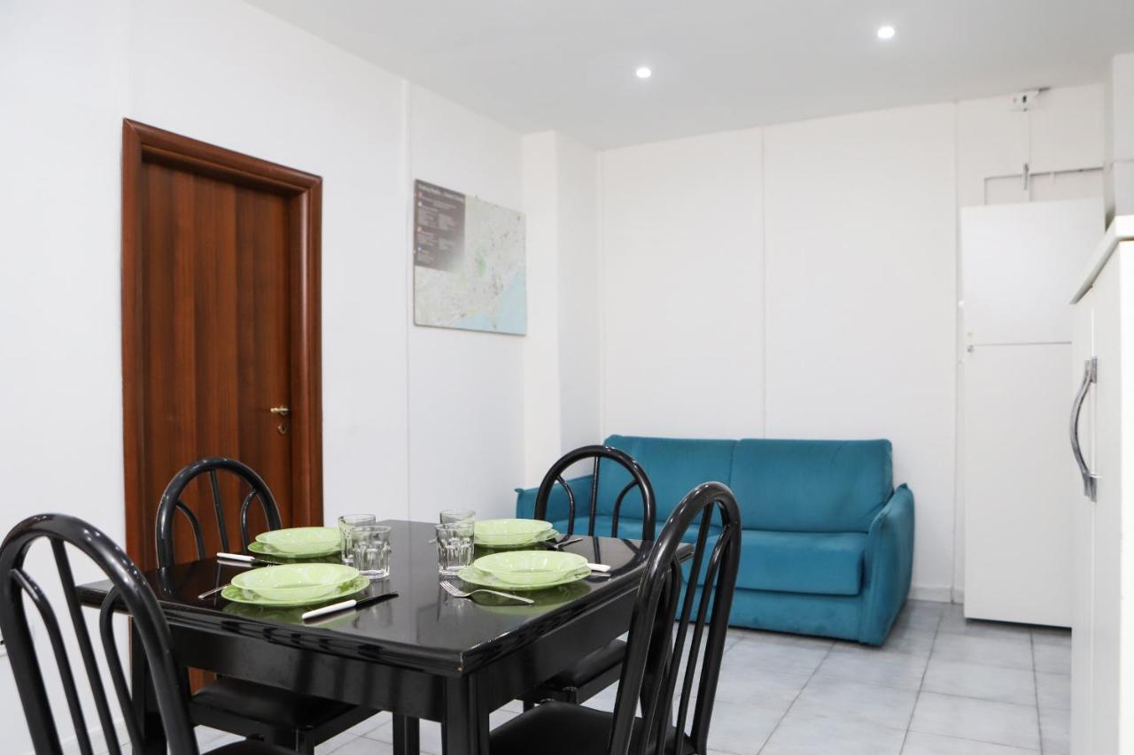 Napoli Centrale Budget Apartment Esterno foto